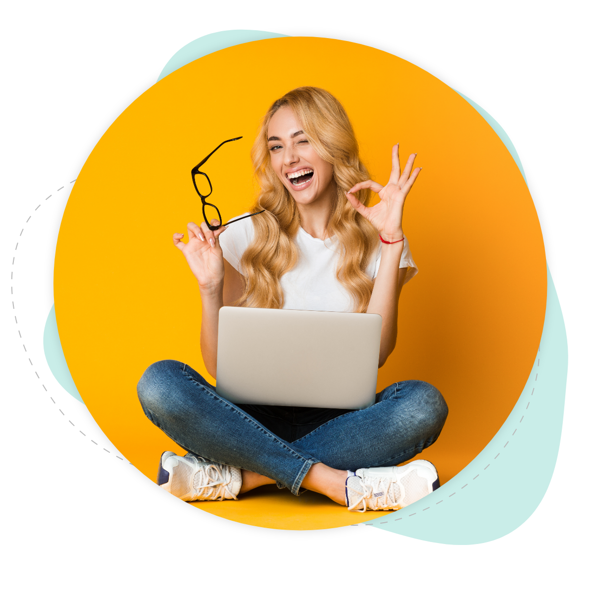 Frau richtet Dropshipping Business ein